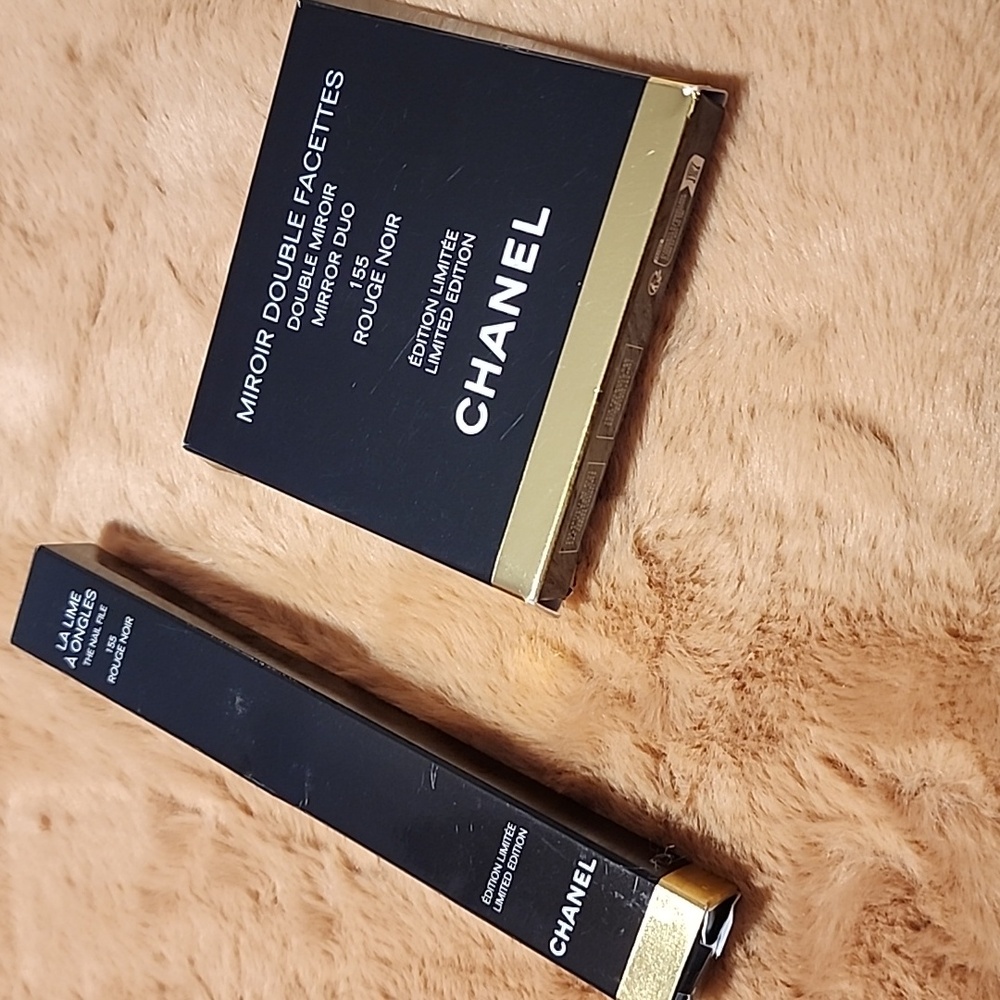 CHANEL Rouge Noir Mirror & Nail file Set - Picture 2 of 10
